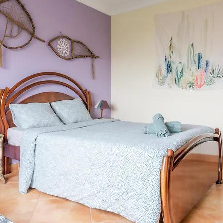 Natural Mystic Хостел Кошта-да-Капарика