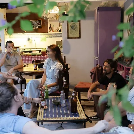 Natural Mystic Хостел